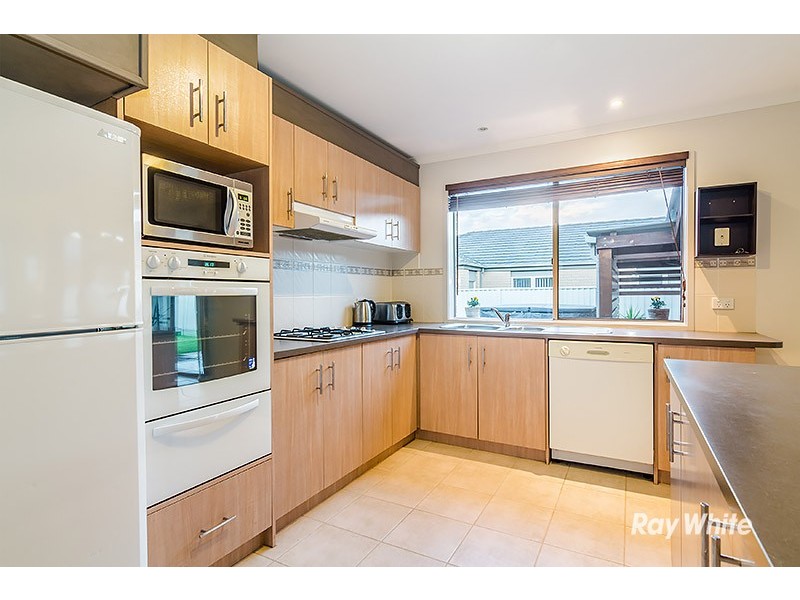 23 Gatehouse Parade, Cranbourne East VIC 3977