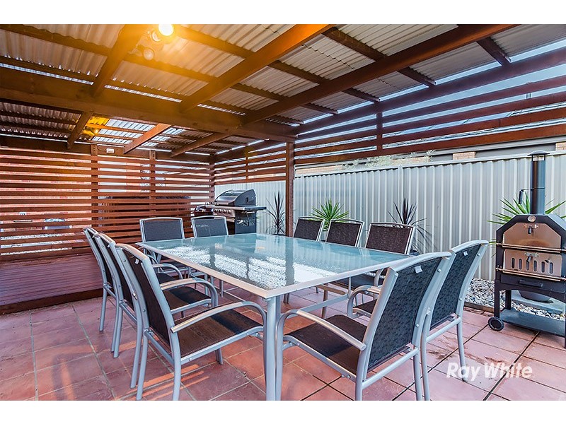 23 Gatehouse Parade, Cranbourne East VIC 3977