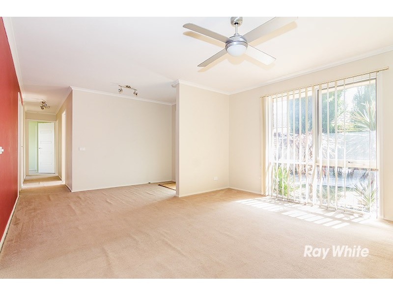 5 Jindalee Gardens, Cranbourne West VIC 3977