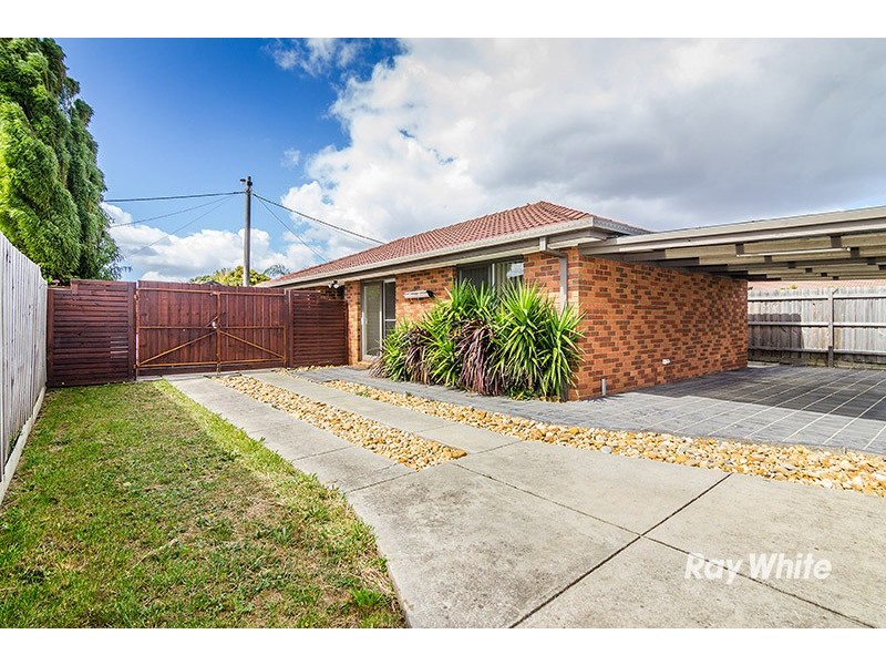 5 Jindalee Gardens, Cranbourne West VIC 3977