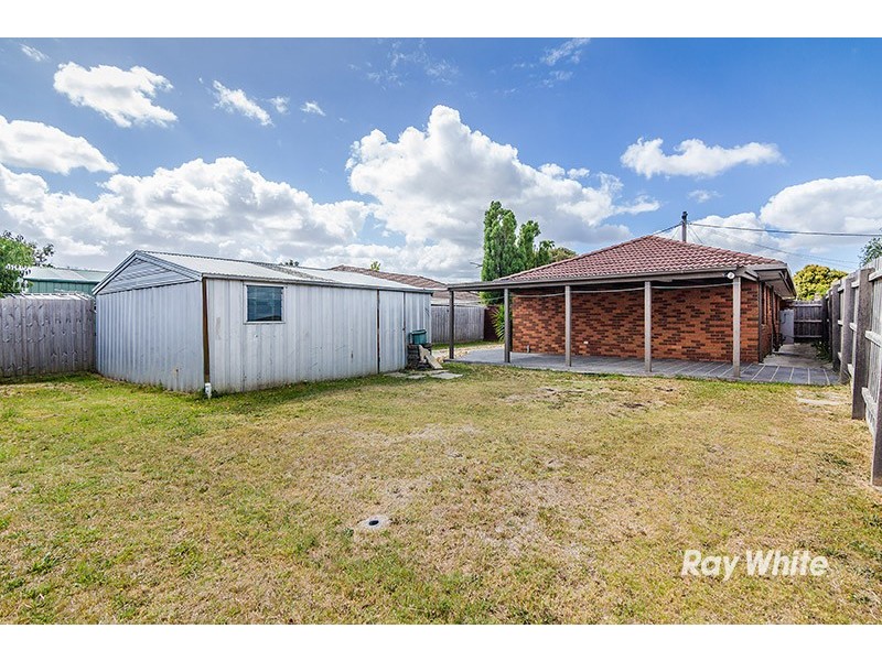 5 Jindalee Gardens, Cranbourne West VIC 3977