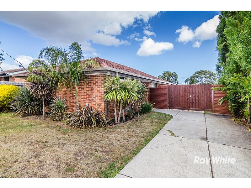 5 Jindalee Gardens, Cranbourne West VIC 3977