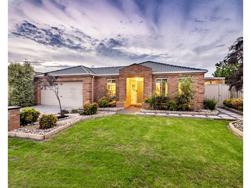 3 Seacombe Place, Cranbourne VIC 3977