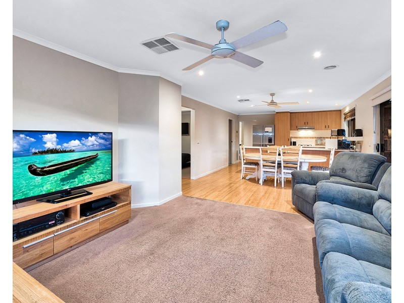 3 Seacombe Place, Cranbourne VIC 3977