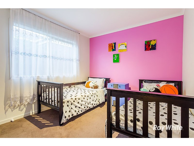 94 Boland Drive, Lyndhurst VIC 3975