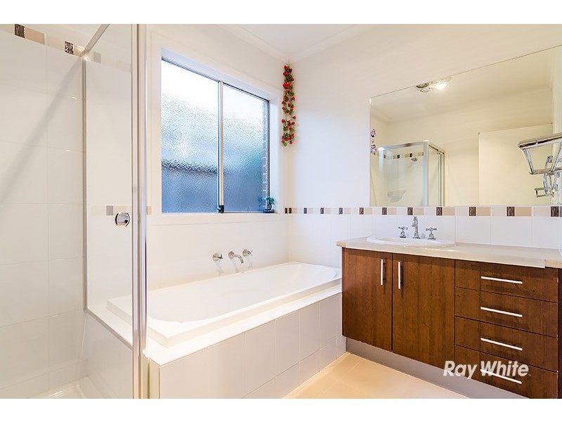 94 Boland Drive, Lyndhurst VIC 3975