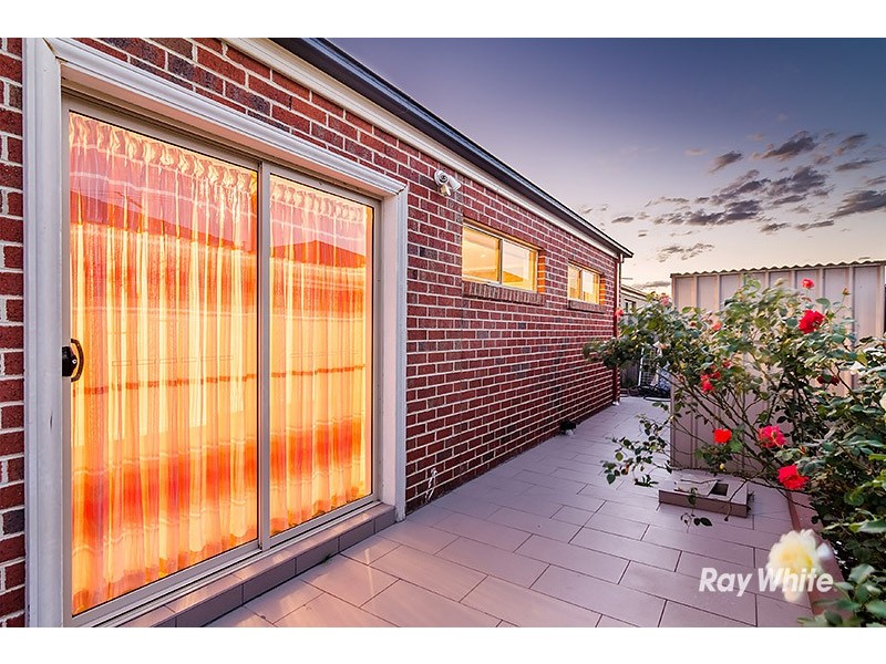 94 Boland Drive, Lyndhurst VIC 3975