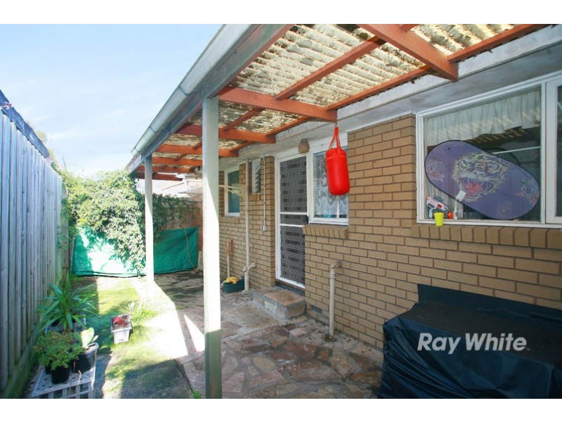 18 Evelyne Avenue, Cranbourne VIC 3977