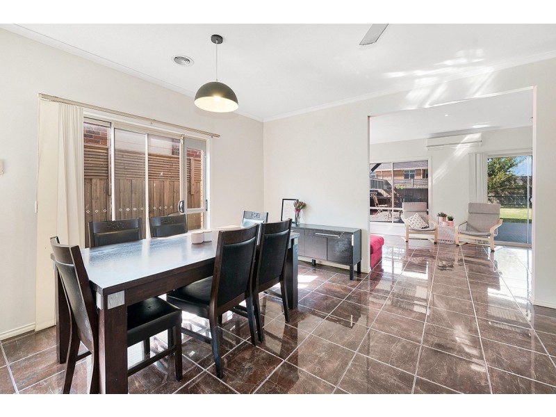 9 Hope Court, Cranbourne West VIC 3977