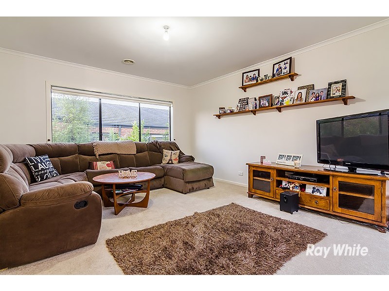 53 Prosperity Ave, Cranbourne North VIC 3977