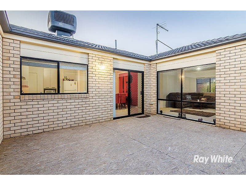 53 Prosperity Ave, Cranbourne North VIC 3977