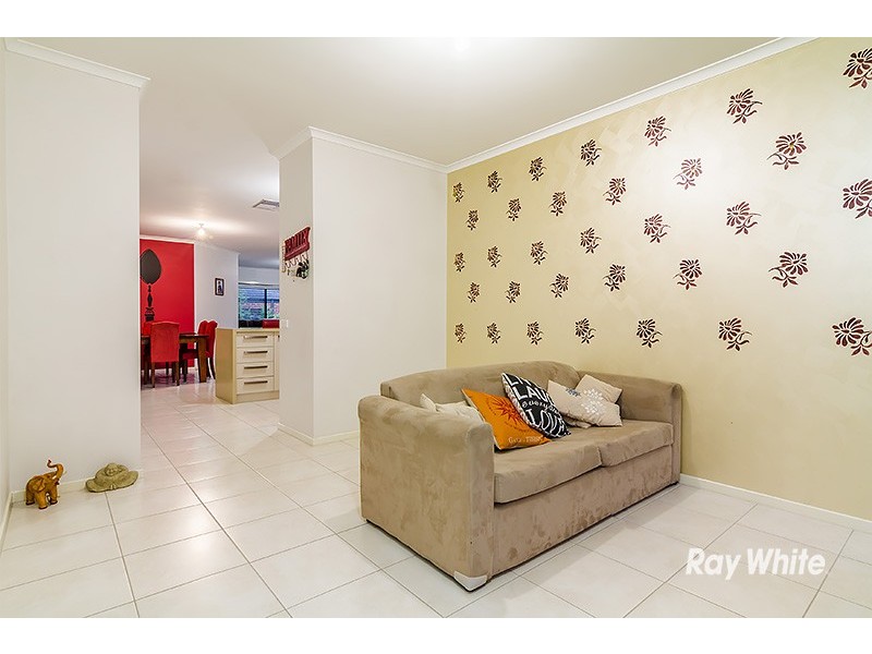 53 Prosperity Ave, Cranbourne North VIC 3977