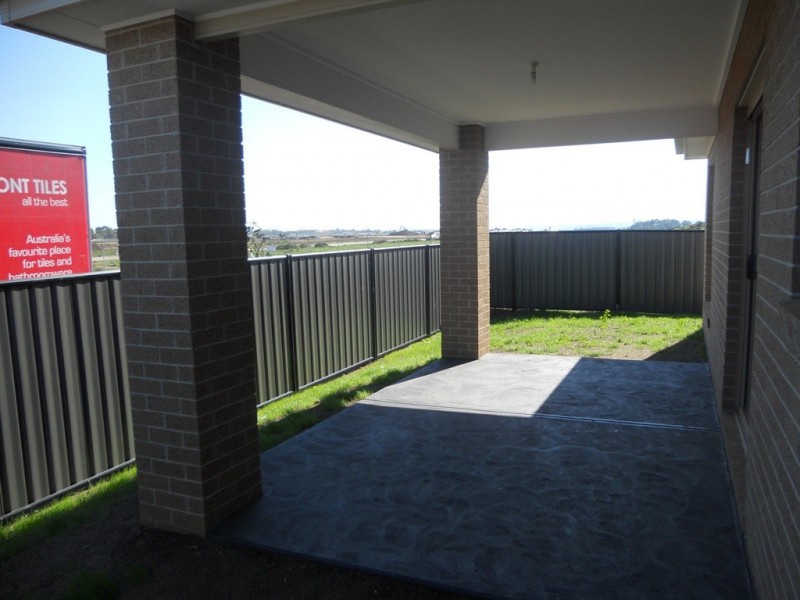 89 Heather Grove, Clyde North VIC 3978