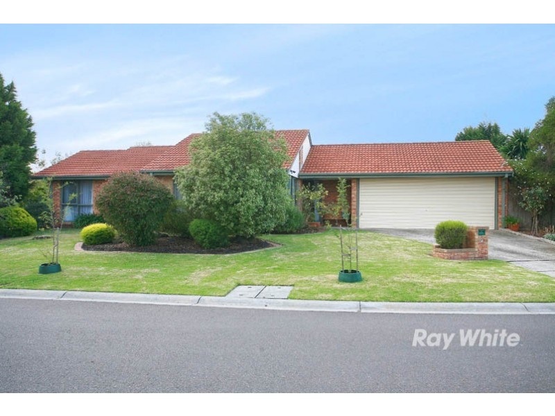 1 Frances Crescent, Cranbourne North VIC 3977