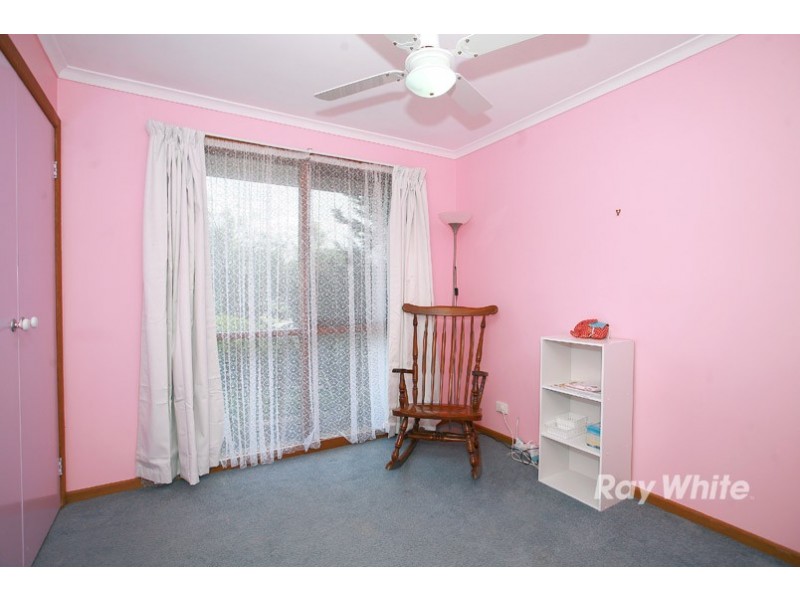 1 Frances Crescent, Cranbourne North VIC 3977