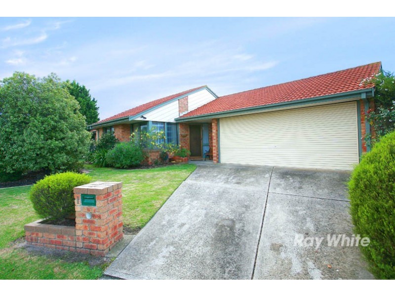 1 Frances Crescent, Cranbourne North VIC 3977