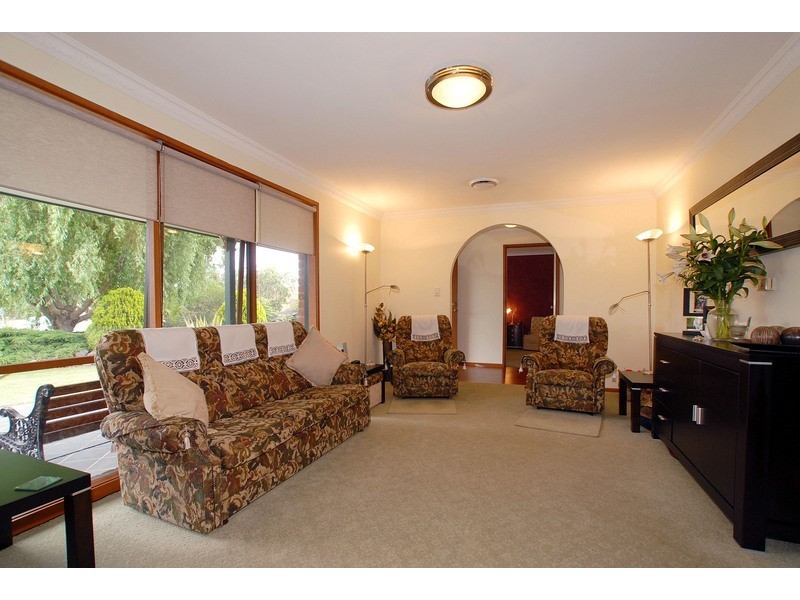 9 Lobelia Court, Cranbourne North VIC 3977