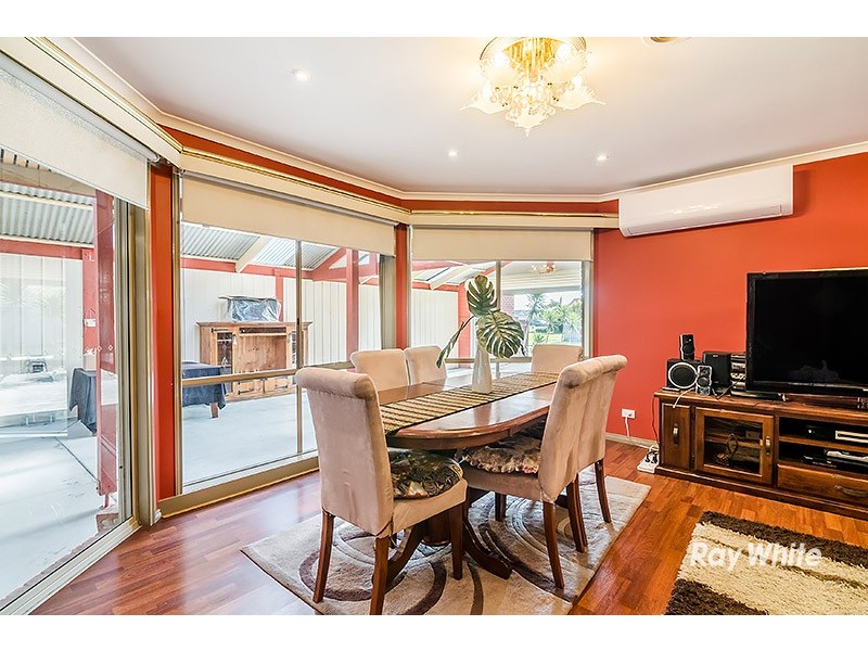 10 Landau Court, Cranbourne North VIC 3977