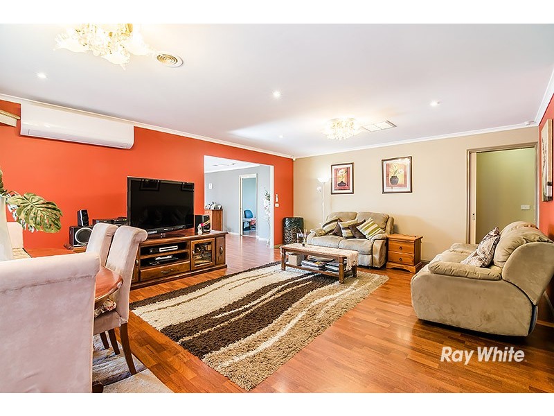 10 Landau Court, Cranbourne North VIC 3977