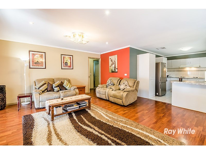 10 Landau Court, Cranbourne North VIC 3977