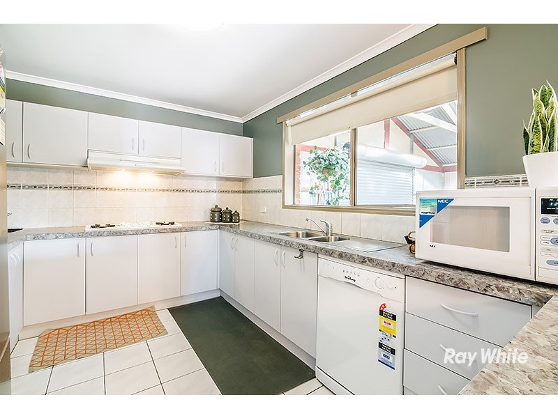 10 Landau Court, Cranbourne North VIC 3977