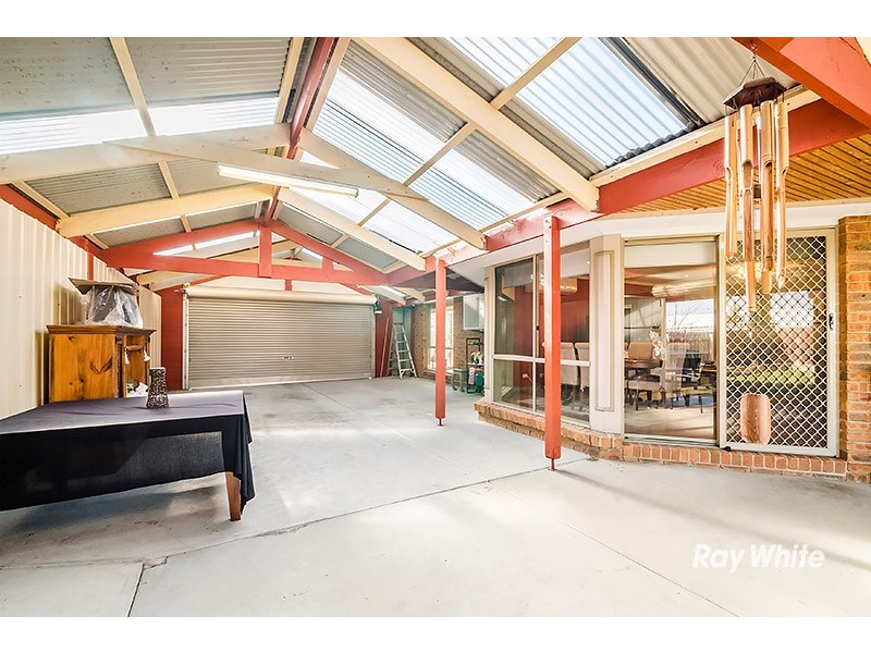 10 Landau Court, Cranbourne North VIC 3977