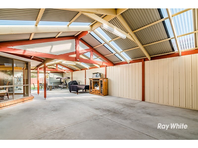 10 Landau Court, Cranbourne North VIC 3977