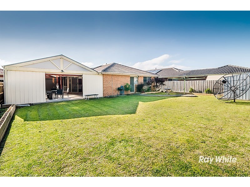 10 Landau Court, Cranbourne North VIC 3977
