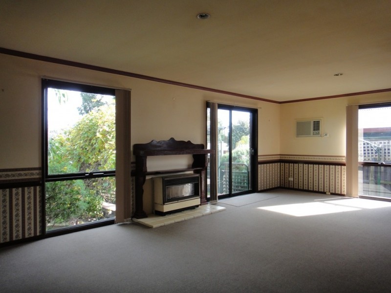 63 Monahans Road, Cranbourne West VIC 3977