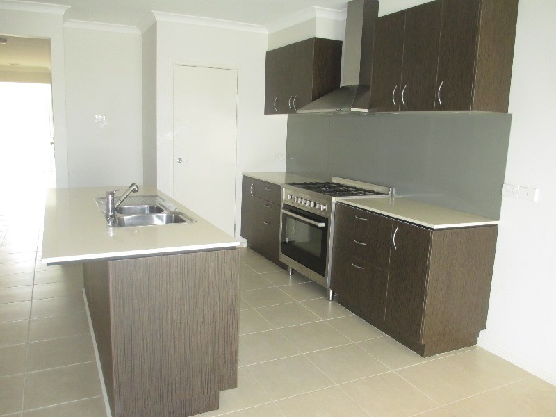 21 Autumn Fields Drive, Cranbourne North VIC 3977