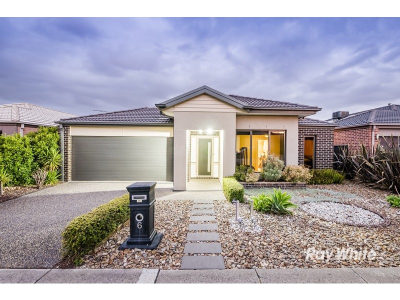 6 Sagan Drive, Cranbourne North VIC 3977
