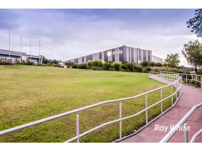 6 Sagan Drive, Cranbourne North VIC 3977