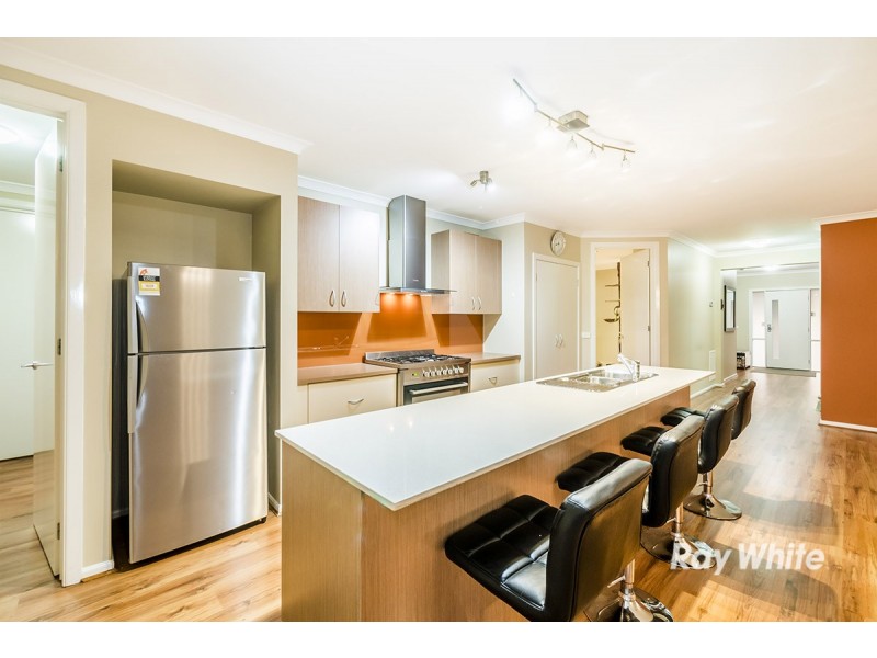 6 Sagan Drive, Cranbourne North VIC 3977