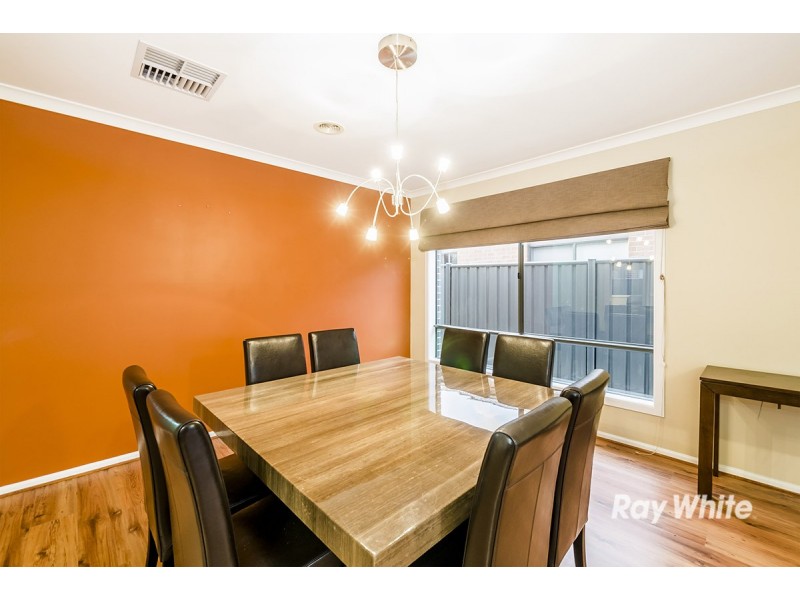 6 Sagan Drive, Cranbourne North VIC 3977