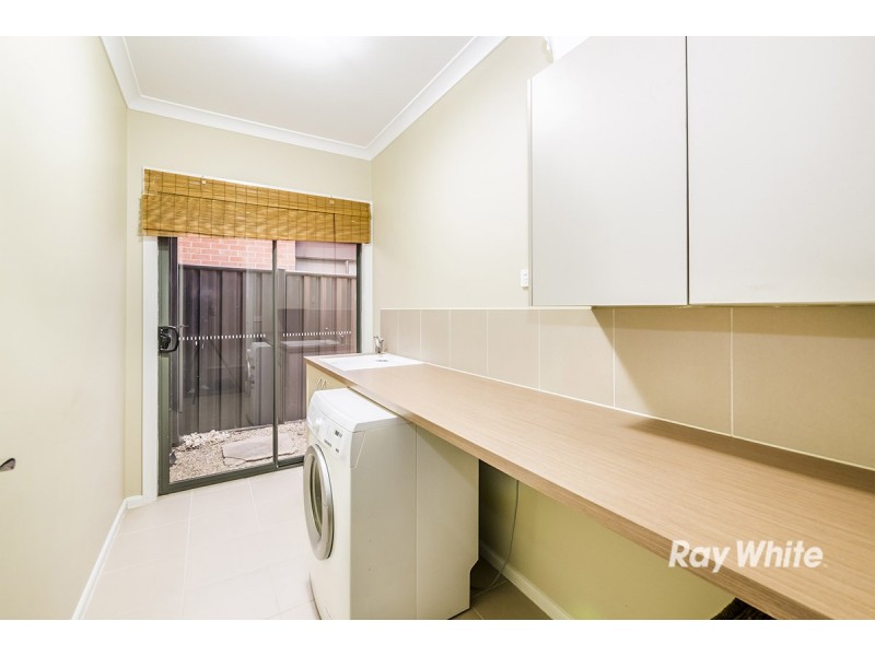 6 Sagan Drive, Cranbourne North VIC 3977