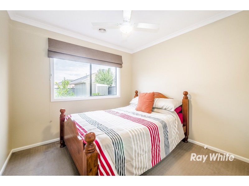 6 Sagan Drive, Cranbourne North VIC 3977