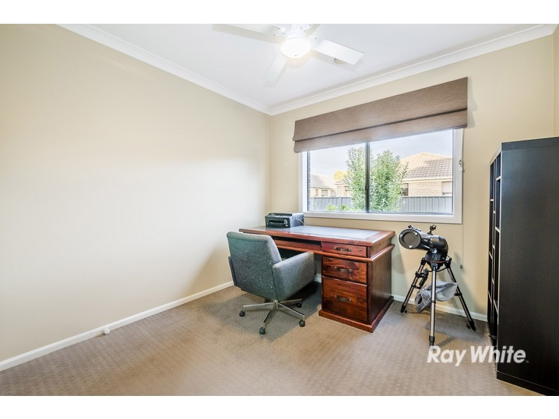 6 Sagan Drive, Cranbourne North VIC 3977