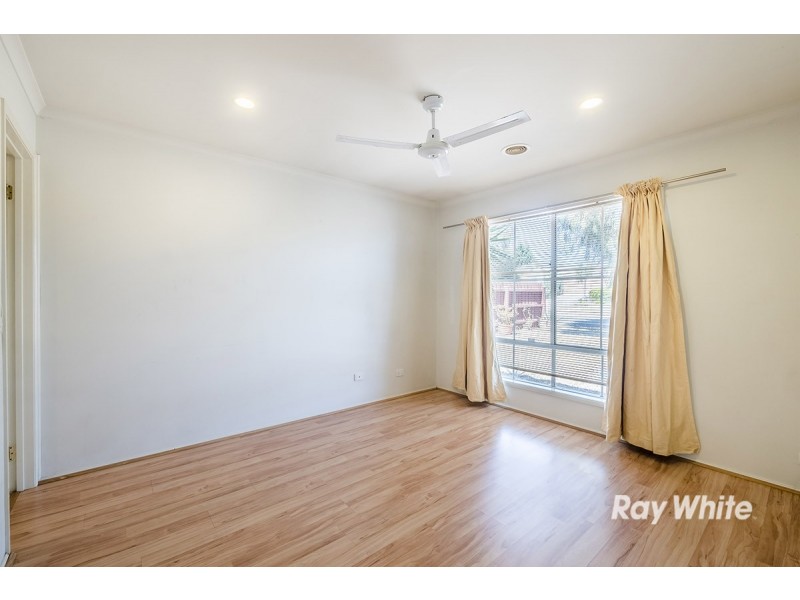 46 Central Parkway, Cranbourne West VIC 3977