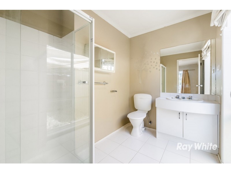 46 Central Parkway, Cranbourne West VIC 3977