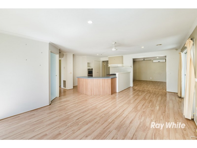 46 Central Parkway, Cranbourne West VIC 3977