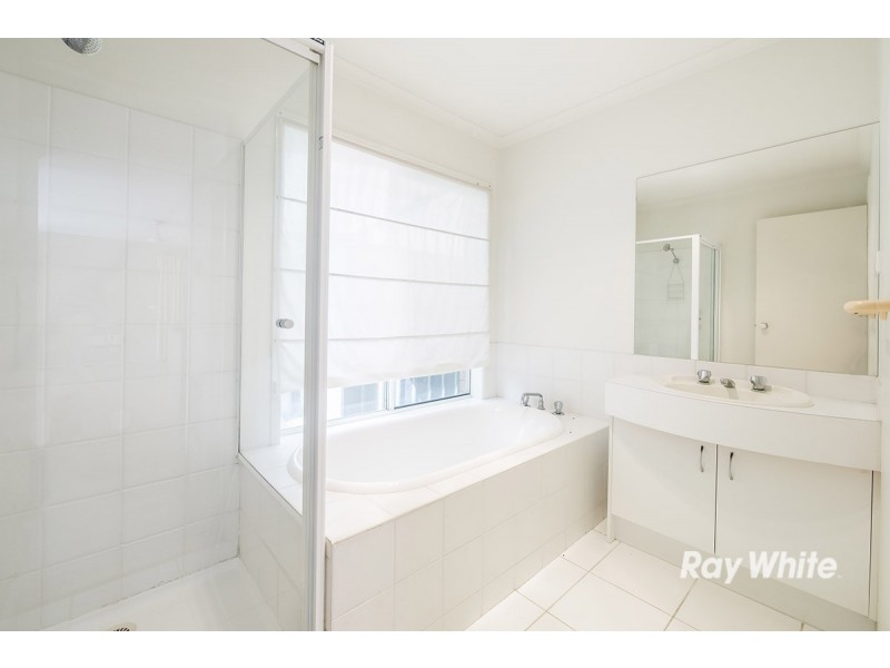 46 Central Parkway, Cranbourne West VIC 3977