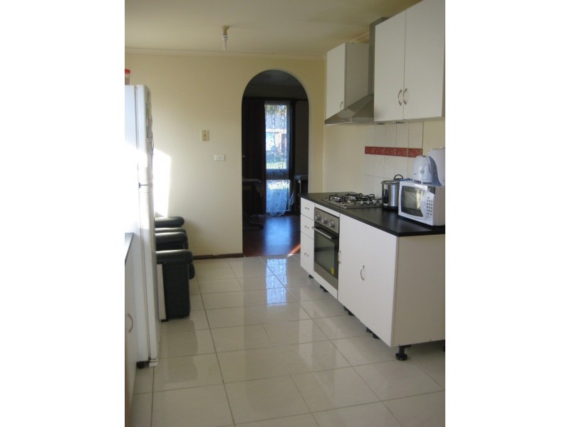 52 Millswyn Avenue, Hampton Park VIC 3976