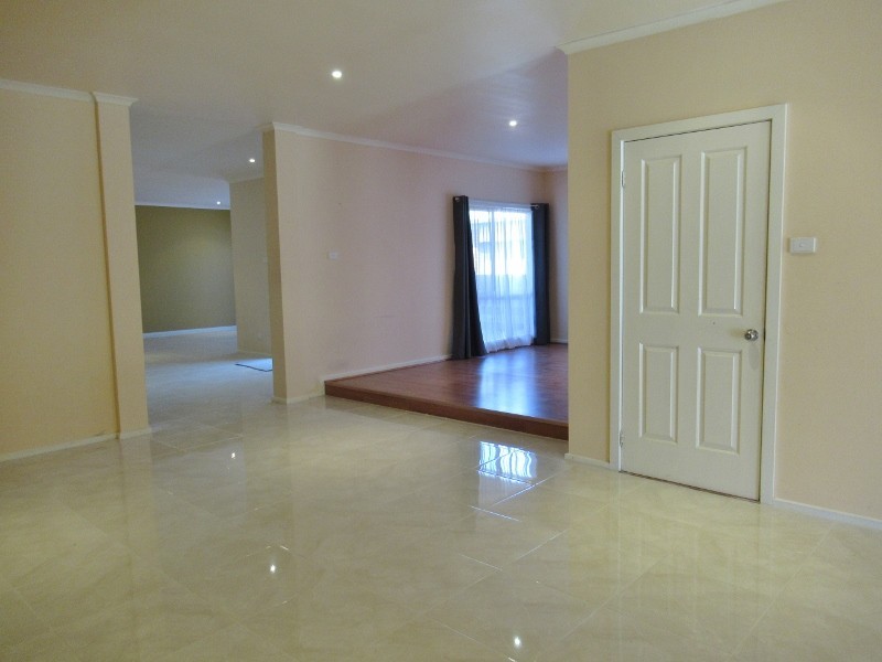 49 Breens Road, Cranbourne West VIC 3977