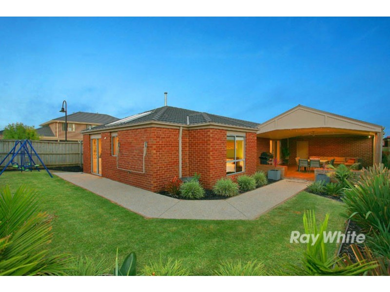 7 Melington Drive, Lyndhurst VIC 3975