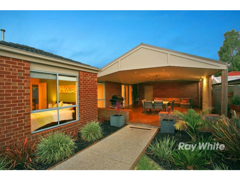 7 Melington Drive, Lyndhurst VIC 3975