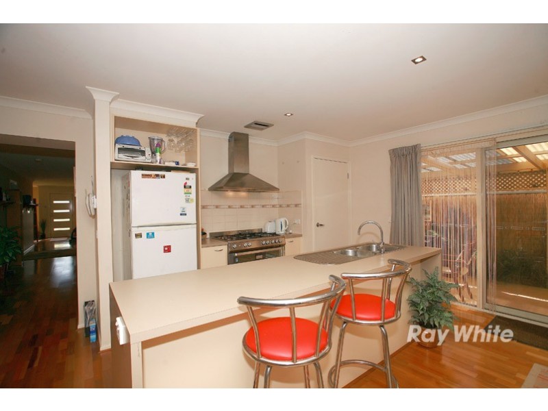 32 Greenaway Terrace, Cranbourne East VIC 3977