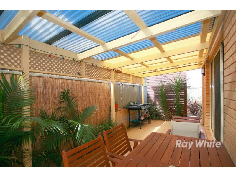 32 Greenaway Terrace, Cranbourne East VIC 3977