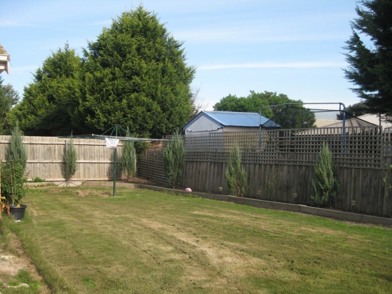 5 Manisa Place, Cranbourne West VIC 3977