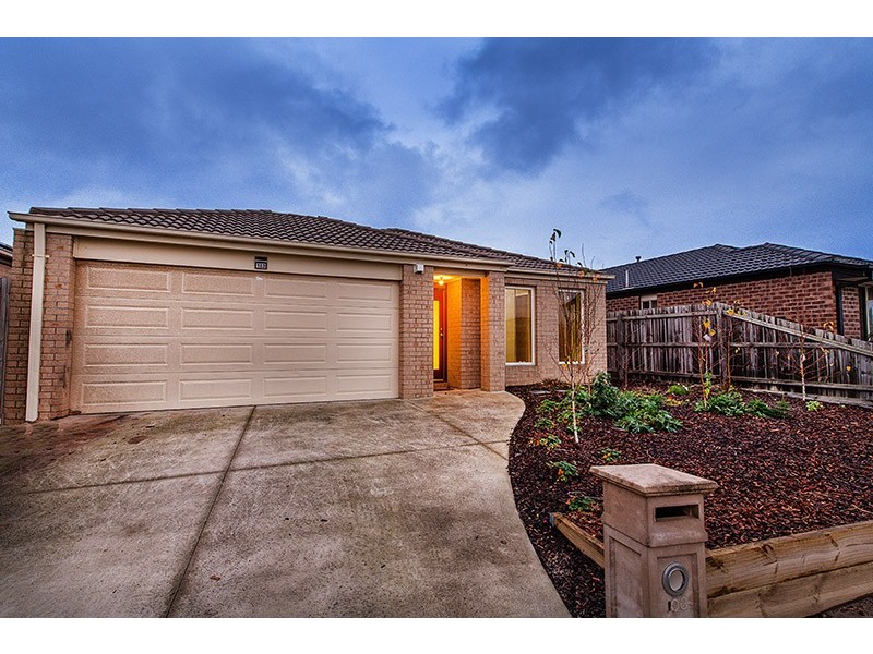 103 Fairhaven Boulevard, Cranbourne West VIC 3977