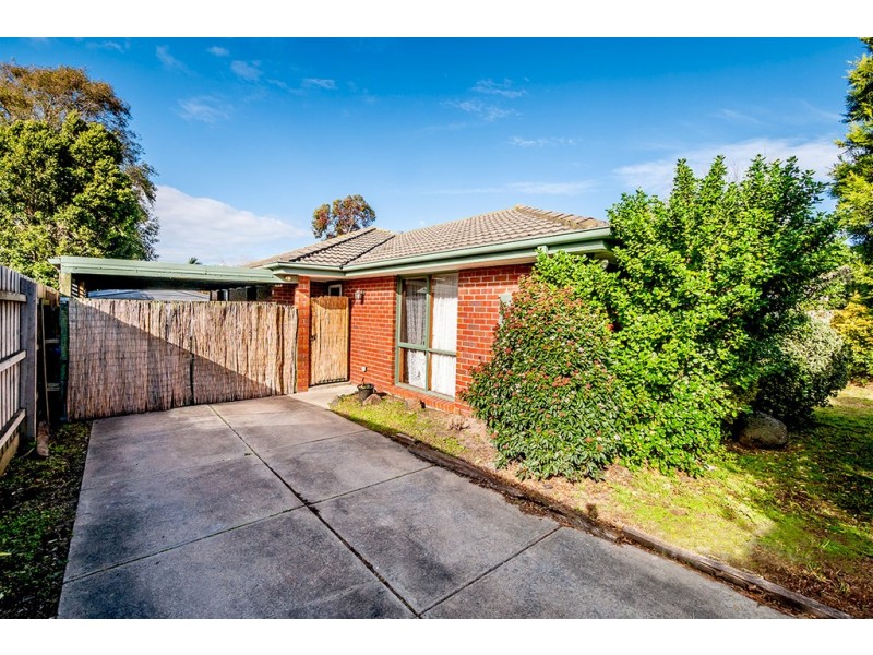 6 Jamie Close, Cranbourne VIC 3977